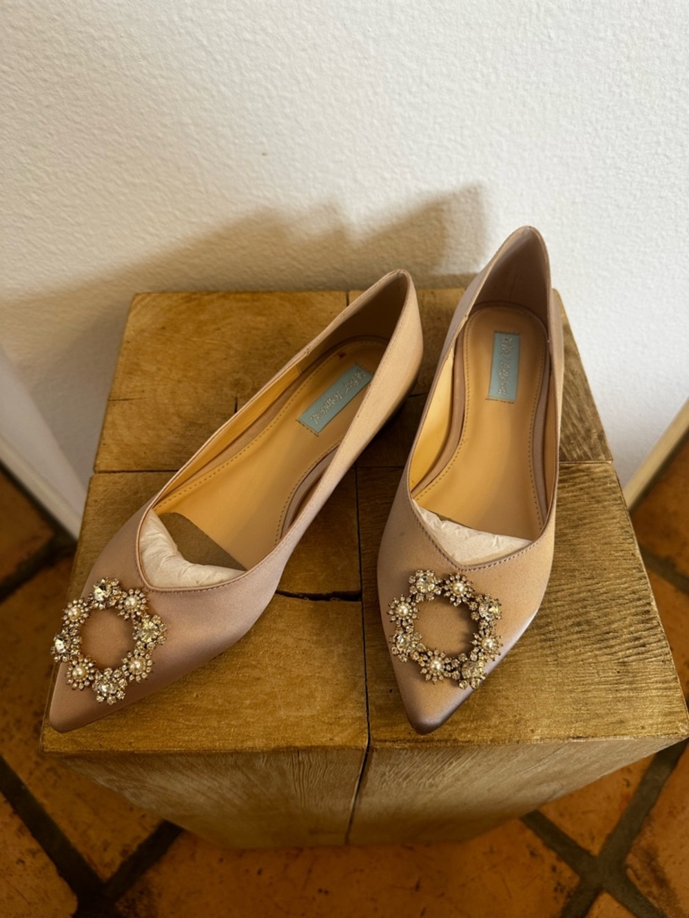 Betsey Johnson Nude Satin Pointed Flats with Crystal Buckle - Picture 3 of 6